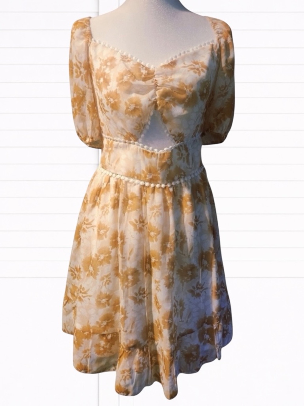 Eilly Bazar Floral Puff Sleeve Chiffon Yellow Dress Open Back Medium Cottagecore
